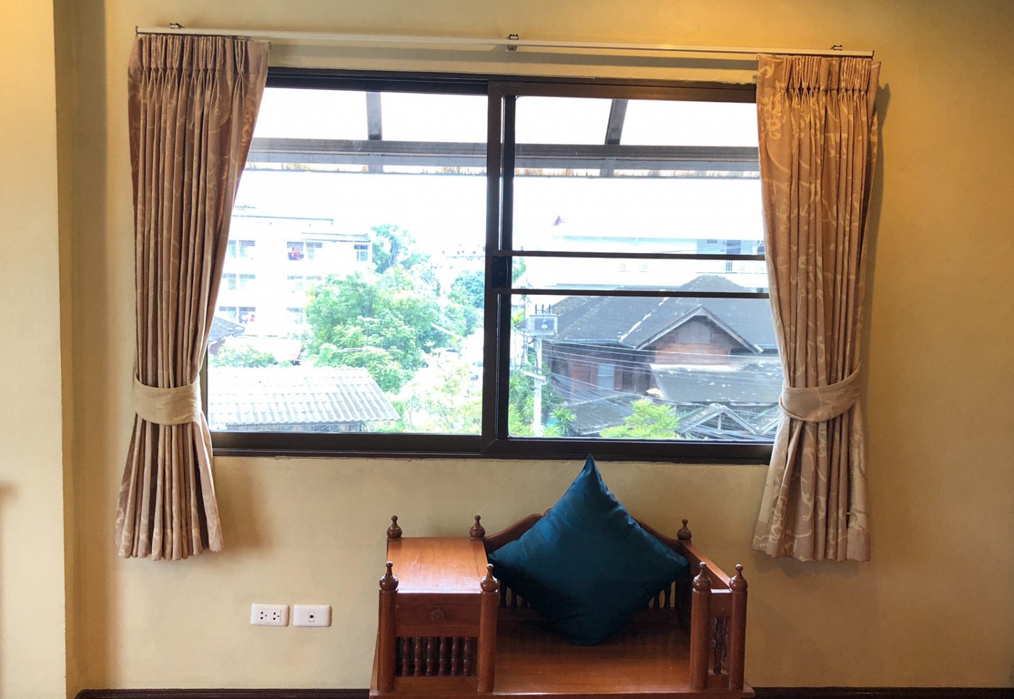 Standard Family Fan Room 