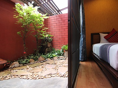 Superior With Mini Garden Room