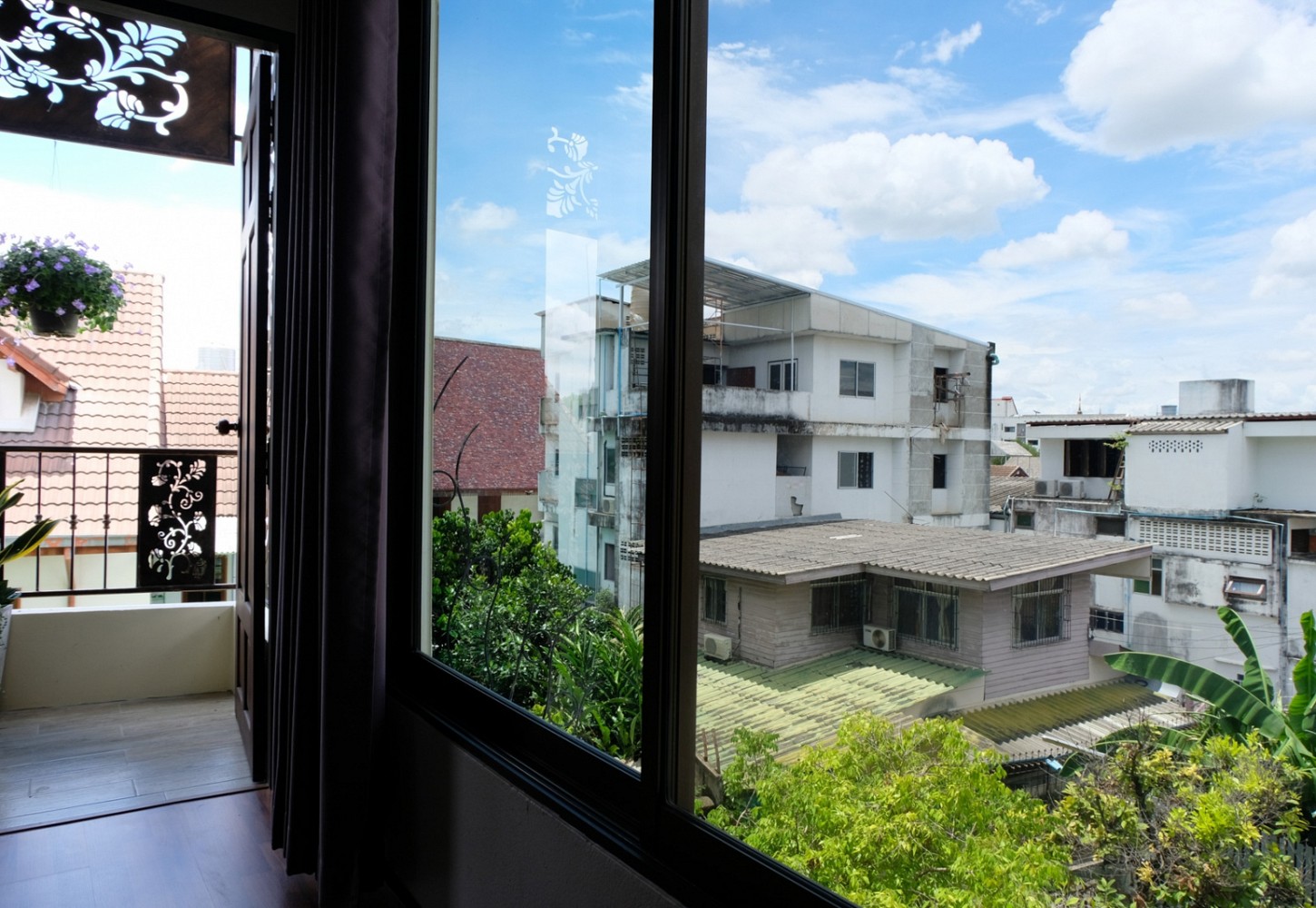 Superior With Balcony Room 