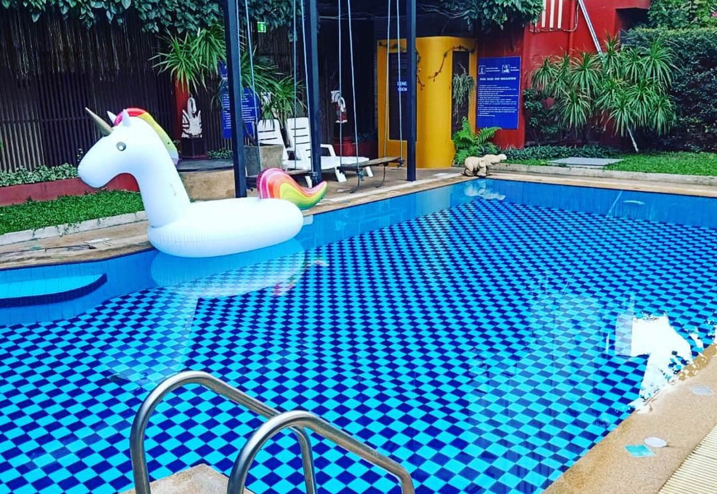 Swimming Pool 